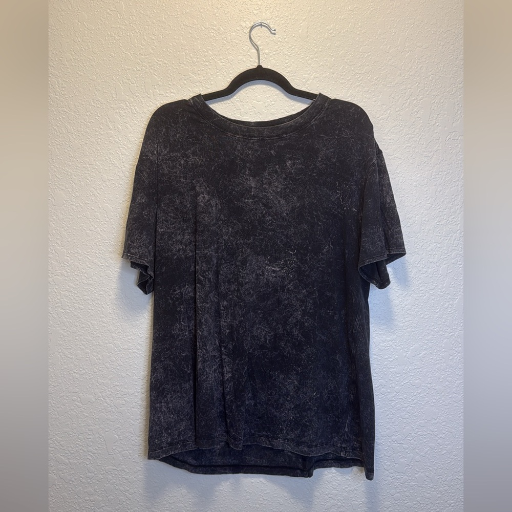 Lululemon acid wash tee (Size 12)